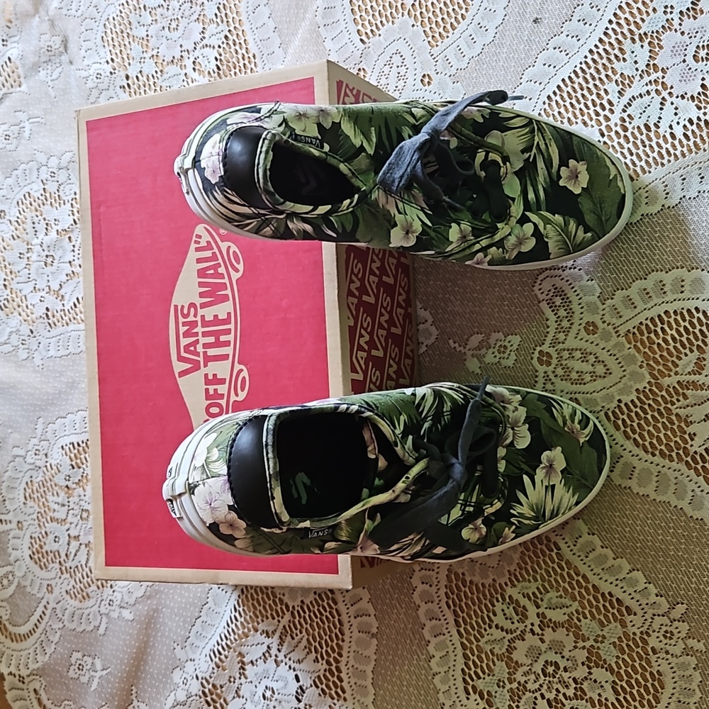 Vance canvas rare tropical flower print tennis shoe   inbox.
